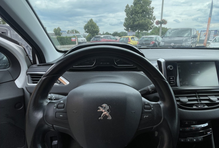 Peugeot 208 1.6 BlueHDi 100ch Allure