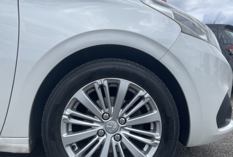 Peugeot 208 1.6 BlueHDi 100ch Allure
