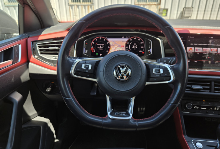 Volkswagen Polo 6 GTI 2.0 Tsi 200 cv DSG6 * Toit Ouvrant * origine France * Virtual Cockpit*  TBE   