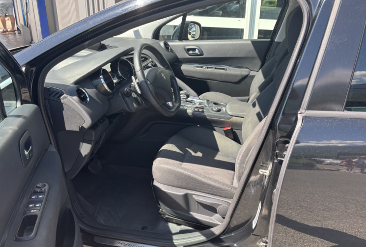 Peugeot 3008 2.0 HDI 200 Hybrid4 BMP6 S&S 163+37