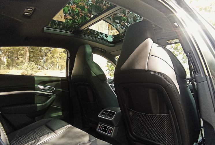Audi e-tron SPORTBACK 50 313 CH - S-LINE - TO - GTIE 2027 - ORG FRANCE