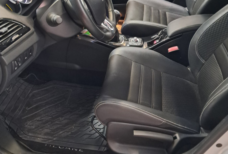 Renault Megane  1.6 dci 130 ENERGY BOSE - TBE - SUIVIE RENAULT - GARANTIE -