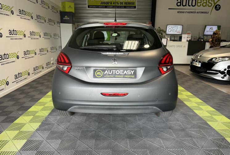Peugeot 208 1.2 110 CH ALLURE PEINTURE MAT/ 1ERE MAIN