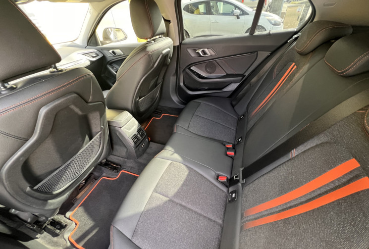 BMW Série 1 118iA 1.5 i 12V DCT7 136 cv // Première main // Boîte automatique 