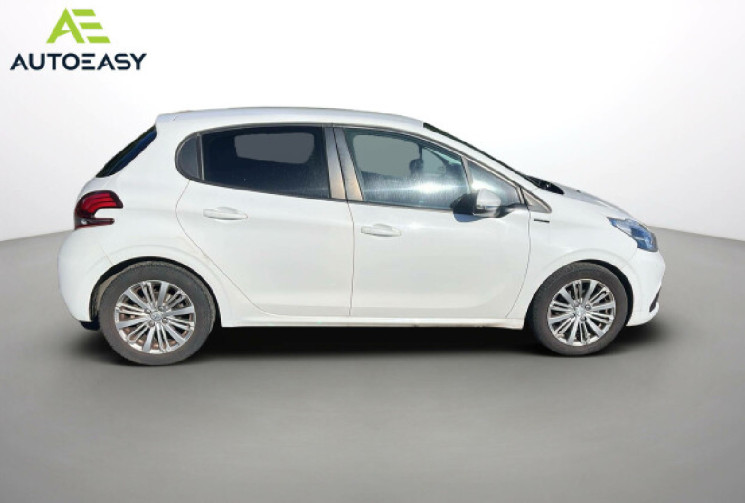 Peugeot 208  PEUGEOT 208 I Phase 2 5 Portes 1.5 Blue HDi BVM6 S&S 100 cv SIGNATURE