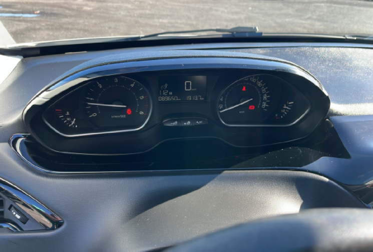 Peugeot 208  PEUGEOT 208 I Phase 2 5 Portes 1.5 Blue HDi BVM6 S&S 100 cv SIGNATURE