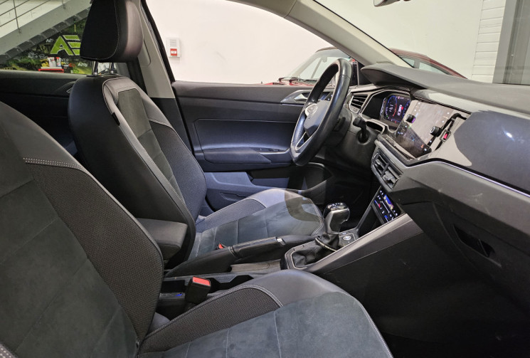 Volkswagen Polo 1.0 tsi 110 cv dsg7 carat / cockpit / carplay