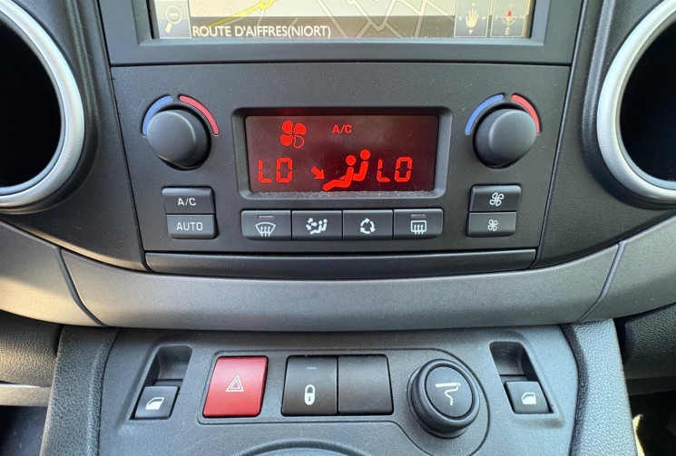 Peugeot PARTNER TEPEE 1.6 BLUEHDI 100 / CLIM AUTO / BARRE DE TOIT / GARENTIE 12 MOIS