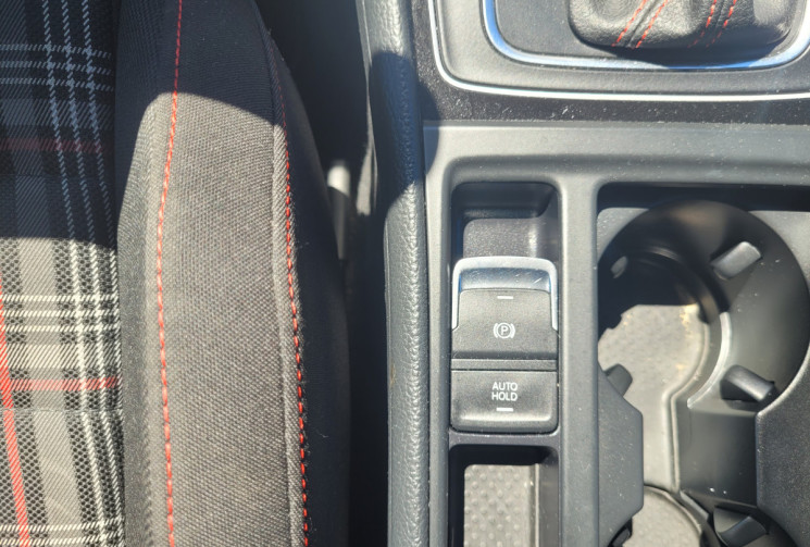 Volkswagen Golf GTI PERFORMANCE 2.0 TSI 230 BLUEMOTION TECHNOLOGY DSG6