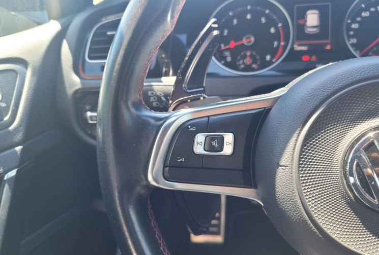 Volkswagen Golf GTI PERFORMANCE 2.0 TSI 230 BLUEMOTION TECHNOLOGY DSG6