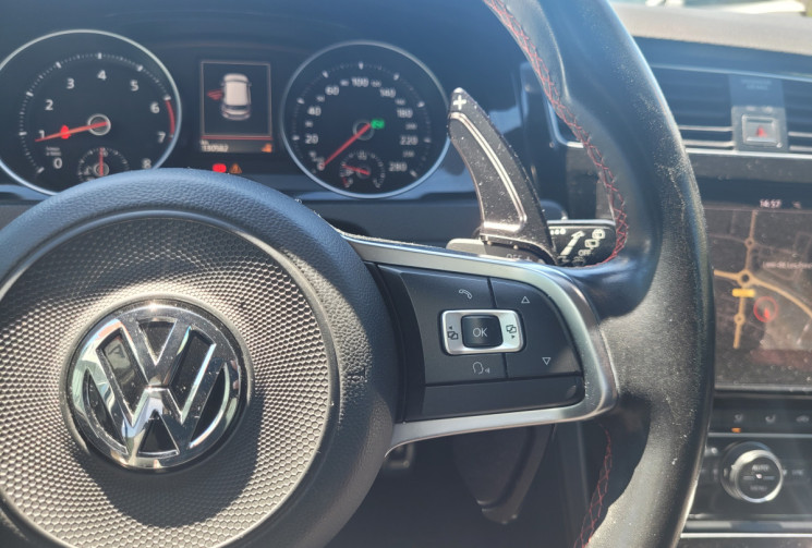Volkswagen Golf GTI PERFORMANCE 2.0 TSI 230 BLUEMOTION TECHNOLOGY DSG6