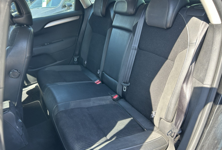 Citroën C4 II 2.0 HDI / BLUEHDI 150 Ch SHINE * DISTRIBUTION NEUVE * GPS