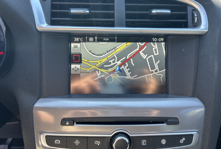 Citroën C4 II 2.0 HDI / BLUEHDI 150 Ch SHINE * DISTRIBUTION NEUVE * GPS