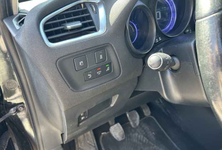 Citroën C4 II 2.0 HDI / BLUEHDI 150 Ch SHINE * DISTRIBUTION NEUVE * GPS