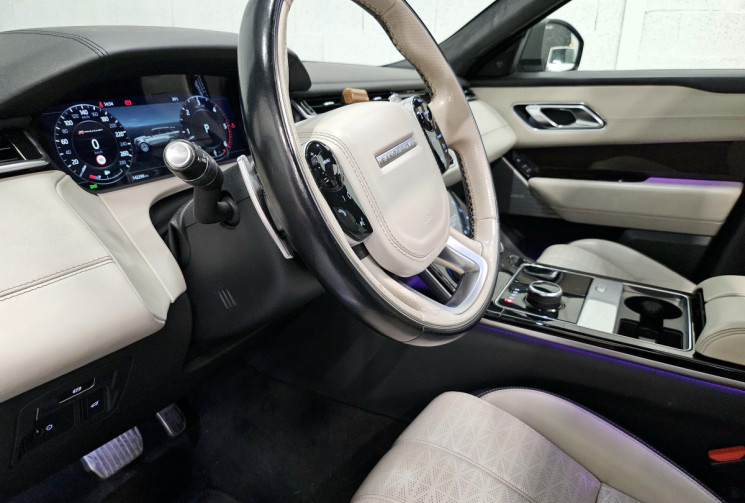Land-Rover Range Rover Velar tdv6 300 cv R dynamic HSE first edition