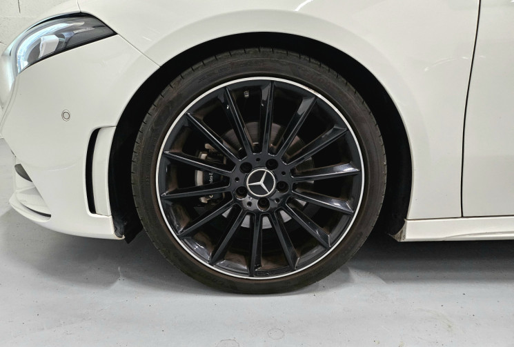 Mercedes Classe A 180 7G-DCT 136 cv amg line / origine france / entretien concession
