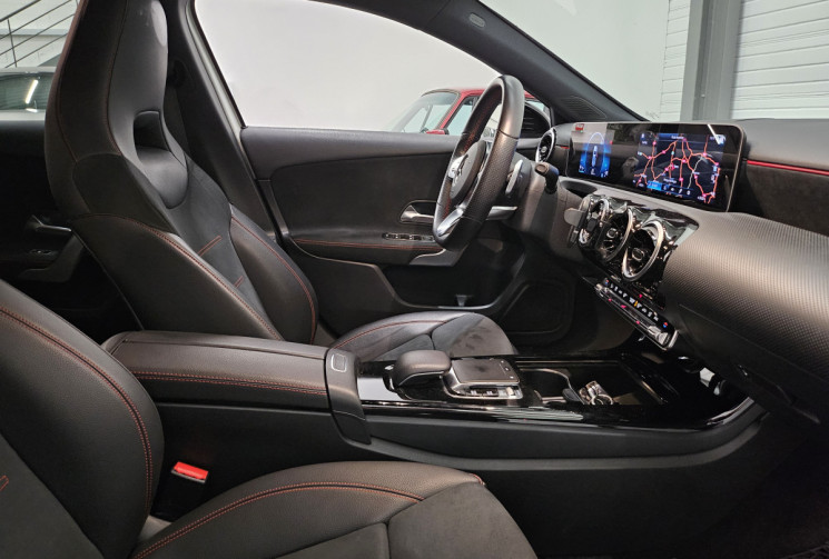 Mercedes Classe A 180 7G-DCT 136 cv amg line / origine france / entretien concession