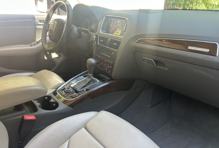 Audi Q5 I 2.0 TFSI Quattro S Tronic7 211 Avus Sièges chauffants / Toit Ouvrant / Hayon électrique