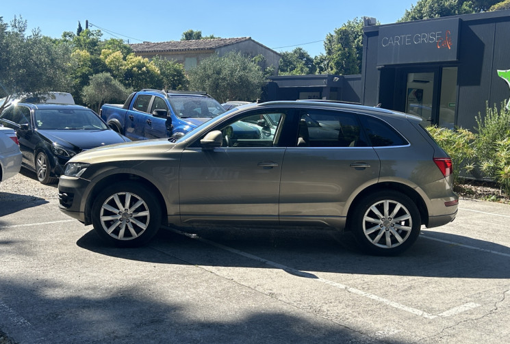 Audi Q5 I 2.0 TFSI Quattro S Tronic7 211 Avus Sièges chauffants / Toit Ouvrant / Hayon électrique