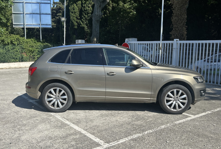 Audi Q5 I 2.0 TFSI Quattro S Tronic7 211 Avus Sièges chauffants / Toit Ouvrant / Hayon électrique