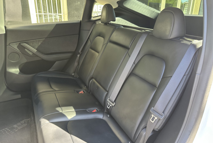 Tesla Model Y Dual Motor Long Range AWD 75KWh * AUTONOMIE 533 KM * GARANTIE 06/2026