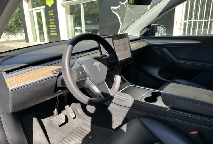 Tesla Model Y Dual Motor Long Range AWD 75KWh * AUTONOMIE 533 KM * GARANTIE 06/2026
