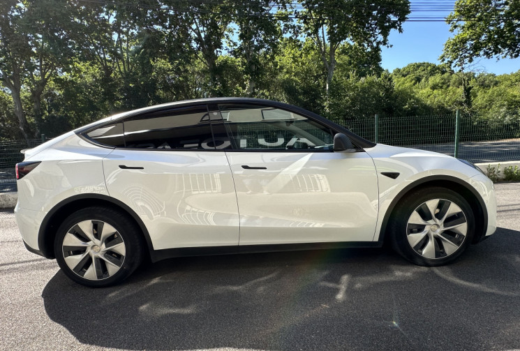 Tesla Model Y Dual Motor Long Range AWD 75KWh * AUTONOMIE 533 KM * GARANTIE 06/2026