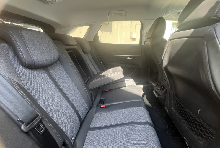 Peugeot 3008 II 1.2 130 ch ALLURE Boîte auto