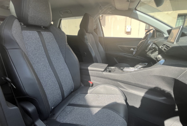Peugeot 3008 II 1.2 130 ch ALLURE Boîte auto
