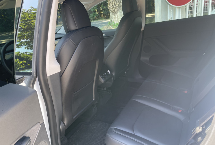Tesla Model Y Dual Motor Long Range AWD 75KWh * AUTONOMIE 533 KM / GARANTIE 06/2026 / 1ère main