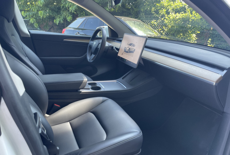 Tesla Model Y Dual Motor Long Range AWD 75KWh * AUTONOMIE 533 KM / GARANTIE 06/2026 / 1ère main