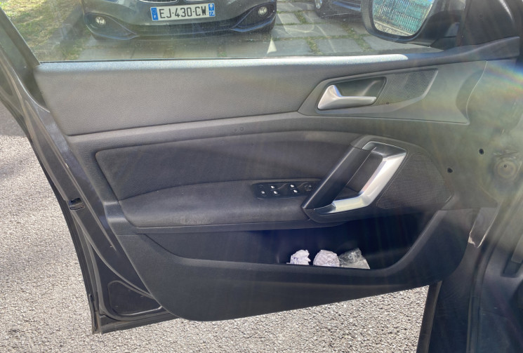 Peugeot 308  II 1.2 e-THP 110 cv STYLE