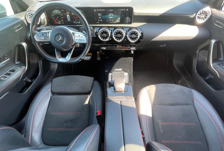 Mercedes Classe A 200 7G-DCT 163 AMG LINE / CARPLAY / ENTRETIEN FULL MERCEDES / GARANTIE 12 MOIS