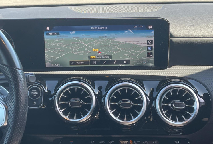 Mercedes Classe A 200 7G-DCT 163 AMG LINE / CARPLAY / ENTRETIEN FULL MERCEDES / GARANTIE 12 MOIS