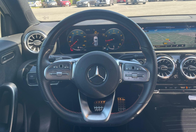 Mercedes Classe A 200 7G-DCT 163 AMG LINE / CARPLAY / ENTRETIEN FULL MERCEDES / GARANTIE 12 MOIS