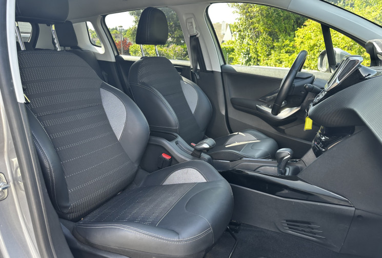 Peugeot 2008  1.2 110ch Allure
