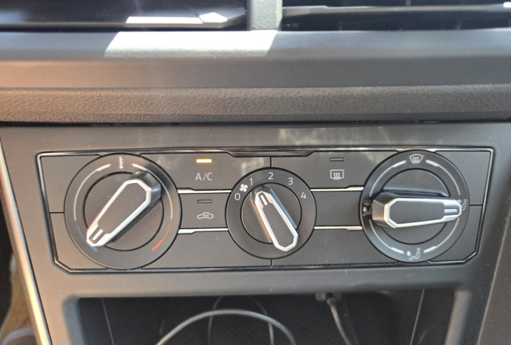 Volkswagen Polo VI 1.0 TSI 12V BMT 95 cv LOUNGE * CARPLAY * CAMERA * ENTRETIEN A JOUR*              