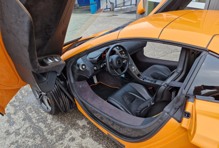MCLAREN MP4 12C Spider V8 3.8L 625 Volcano Orange - 1ère main - suivi rigoureux - état collection