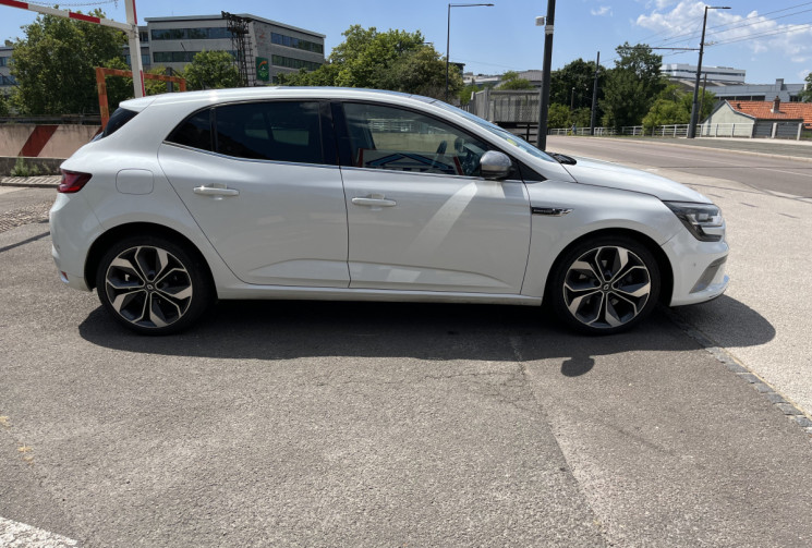 Renault Megane IV Hatchback 1.6 dCi 130 cv