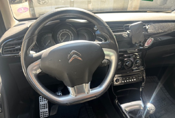Citroën C3 1.6 Vti exclusive Airdream 120cv  Origine France 3eme main / CLIM / JANTE 17P /