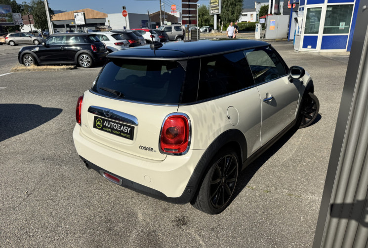 Mini Cooper (F56) 1.5 i 136 Pack CHILI