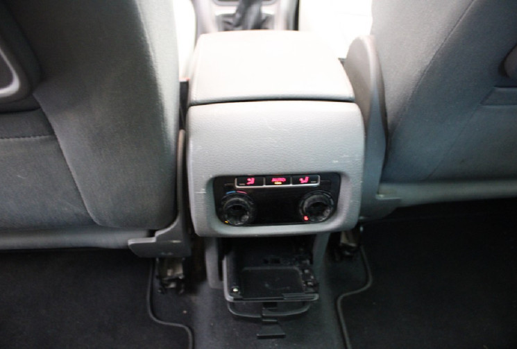 SEAT ALHAMBRA 2.0 140 four kids  7 PL 