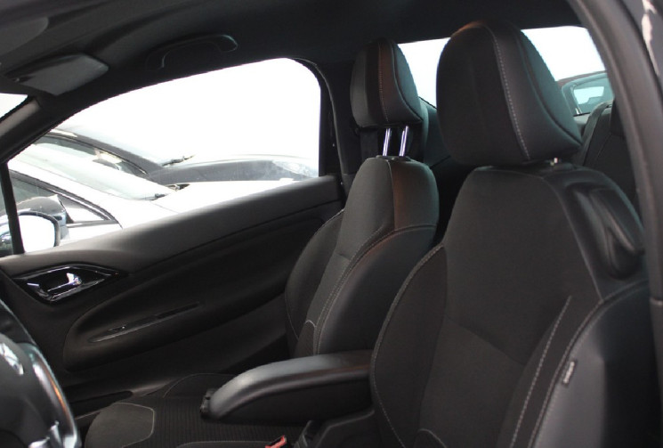 Citroën DS3 1.6 l VTi 120 CV  Boite automatique 