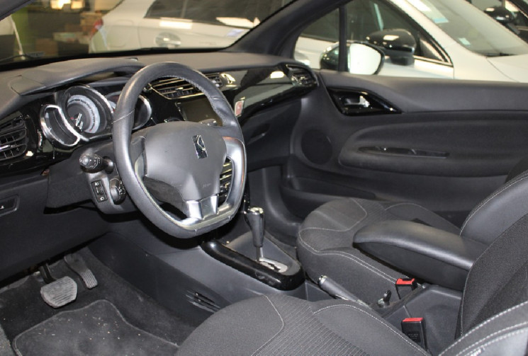 Citroën DS3 1.6 l VTi 120 CV  Boite automatique 