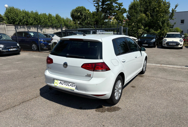 Volkswagen Golf 1.6 TDI 105 ch / Confortline 