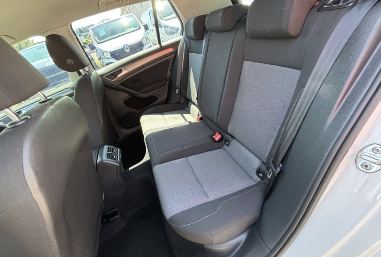 Volkswagen Golf 1.6 TDI 105 ch / Confortline 
