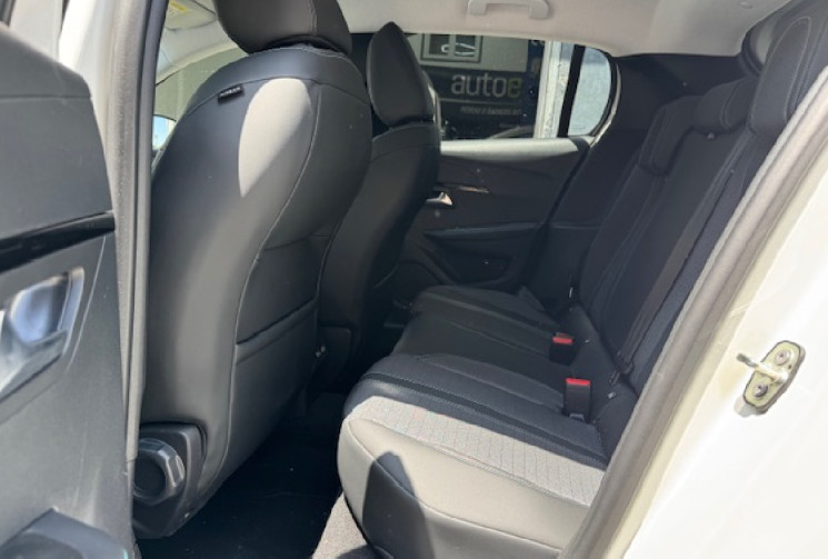 Peugeot 208 1.2 100 allure cv Origine France 1er main