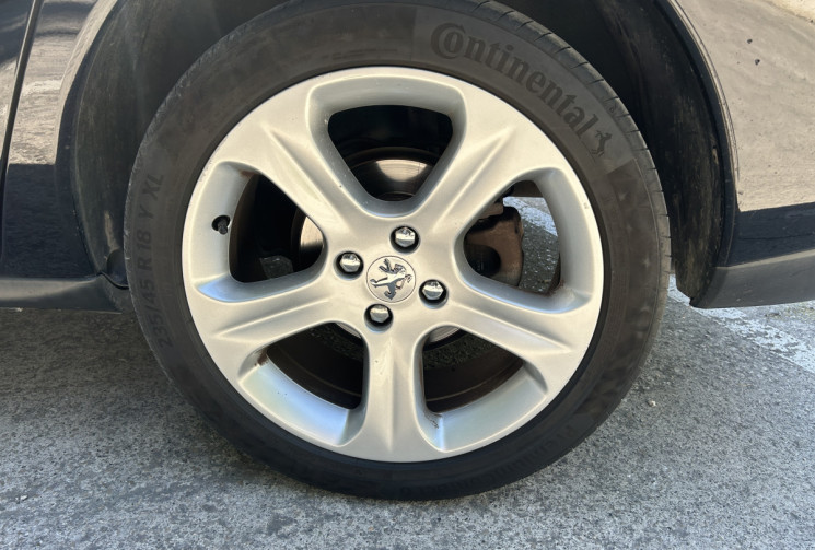 Peugeot 3008 I 2.0 HDi FAP 163 Féline Sièges chauffants / Distribution changée / Radar / Bluetooth