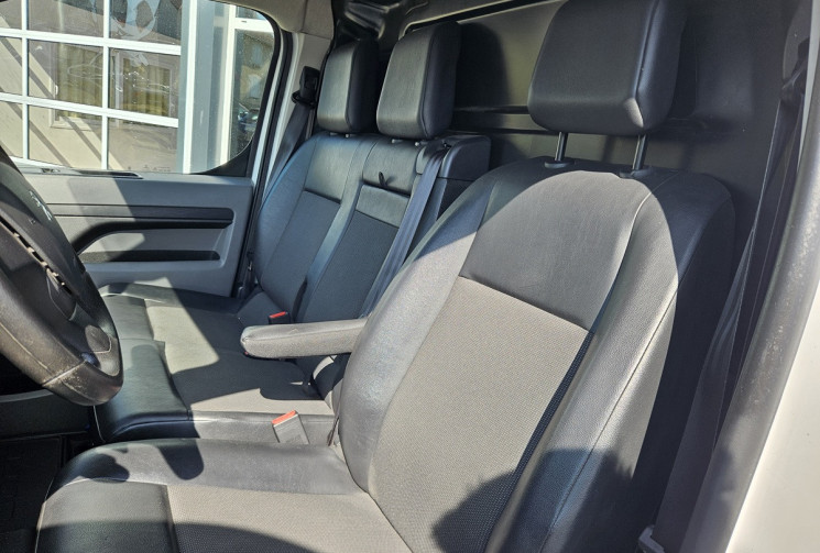 Peugeot Expert IV STANDARD 2.0 BLUEHDI 120 EAT8 ASPHALT
