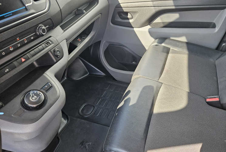 Peugeot Expert IV STANDARD 2.0 BLUEHDI 120 EAT8 ASPHALT